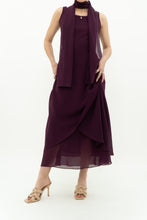 Load image into Gallery viewer, Vintage x Made in Canada x Dark Plum Midi Dress (XXS, XS)