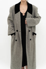 Load image into Gallery viewer, Vintage x Made in USA x Heathered Wool, Velvet Coat (M-XL)