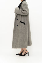 Load image into Gallery viewer, Vintage x Made in USA x Heathered Wool, Velvet Coat (M-XL)