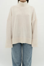 Load image into Gallery viewer, ABERCOMBIE &amp; FITCH x Cozy Cream Oversized Knit Turtleneck (XS-XL)