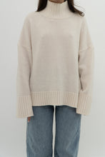 Load image into Gallery viewer, ABERCOMBIE &amp; FITCH x Cozy Cream Oversized Knit Turtleneck (XS-XL)