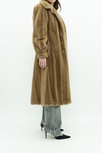 Load image into Gallery viewer, Vintage x Made in Winnipeg x Beige Faux Fur Coat (XS)