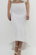 Load image into Gallery viewer, ALEXIS x White Knit Midi Skirt (L)