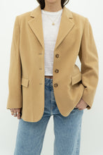 Load image into Gallery viewer, Vintage x Made in Bulgaria x Wool, Cashmere Tan Blazer (XS-M)