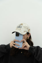 Load image into Gallery viewer, Vintage x White Camo Strapback