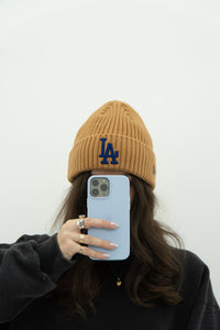 LA DODGERS x NEW ERA Tan Beanie