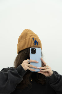 LA DODGERS x NEW ERA Tan Beanie