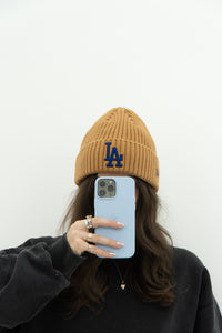 LA DODGERS x NEW ERA Tan Beanie