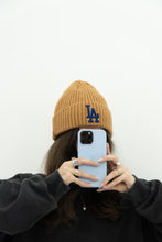 Load image into Gallery viewer, LA DODGERS x NEW ERA Tan Beanie