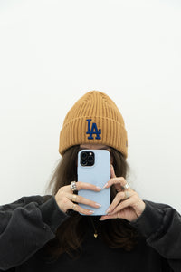 LA DODGERS x NEW ERA Tan Beanie