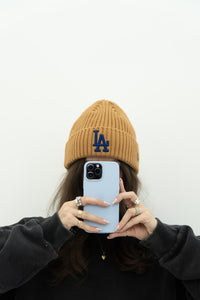 LA DODGERS x NEW ERA Tan Beanie