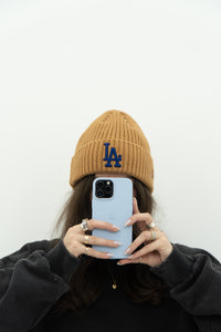 LA DODGERS x NEW ERA Tan Beanie