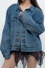 Load image into Gallery viewer, Vintage x LEVIS Orange Tab Midwash Denim Jacket (M-XL)