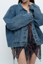 Load image into Gallery viewer, Vintage x LEVIS Orange Tab Midwash Denim Jacket (M-XL)