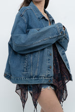 Load image into Gallery viewer, Vintage x LEVIS Orange Tab Midwash Denim Jacket (M-XL)