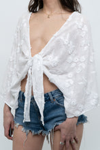 Load image into Gallery viewer, Vintage x BCBG White Floral Front Tie Bohemian Top (S, M)