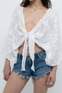 Vintage x BCBG White Floral Front Tie Bohemian Top (S, M)