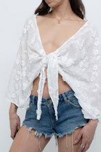 Load image into Gallery viewer, Vintage x BCBG White Floral Front Tie Bohemian Top (S, M)
