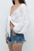 Load image into Gallery viewer, Vintage x BCBG White Floral Front Tie Bohemian Top (S, M)