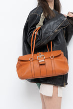 Load image into Gallery viewer, Vintage x CNKW Orange Pebble Leather Purse