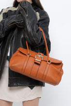 Load image into Gallery viewer, Vintage x CNKW Orange Pebble Leather Purse