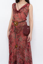 Load image into Gallery viewer, Vintage x Made in Hong Kong x Burgundy Chainlink Purse