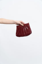 Load image into Gallery viewer, Vintage x Made in Hong Kong x Burgundy Chainlink Purse