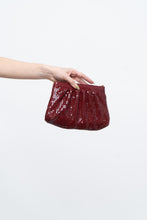Load image into Gallery viewer, Vintage x Made in Hong Kong x Burgundy Chainlink Purse