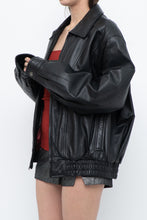 Load image into Gallery viewer, Vintage x WILSONS Black Leather Bomber (S, M)