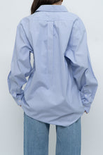 Load image into Gallery viewer, Vintage x ROUNDTREE &amp; YORKE Blue Fine-striped Buttonup (M, L)