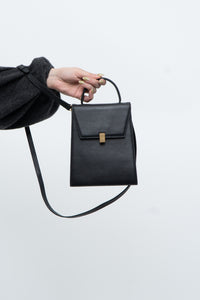 JAMIE WANDER x Black Leather Structered Purse