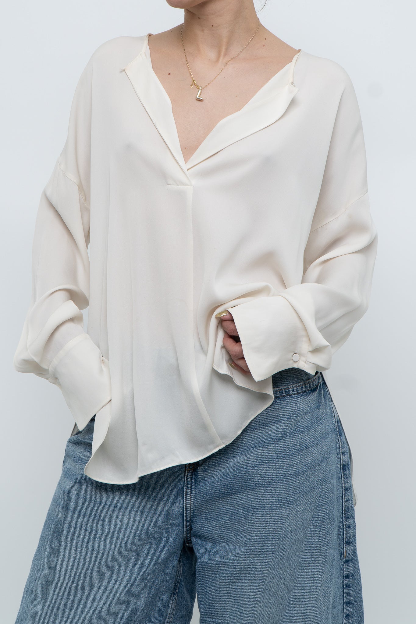 VINCE x Cream Flowy Silk Blouse (XS-L)