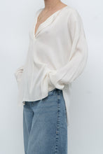 Load image into Gallery viewer, VINCE x Cream Flowy Silk Blouse (XS-L)