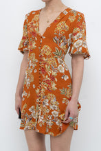 Load image into Gallery viewer, NICHOLAS x Orange Floral Pure Silk Mini Dress (S)