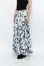 Load image into Gallery viewer, Vintage x Cream, Blue Floral Linen Maxi Skirt (M)