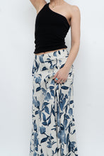 Load image into Gallery viewer, Vintage x Cream, Blue Floral Linen Maxi Skirt (M)