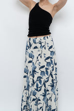 Load image into Gallery viewer, Vintage x Cream, Blue Floral Linen Maxi Skirt (M)