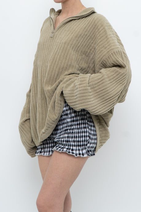 Vintage x Made in Hong Kong x Beige Velvet Ribbed Oversized Sweater (S-XXL)