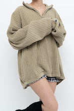 Load image into Gallery viewer, Vintage x Made in Hong Kong x Beige Velvet Ribbed Oversized Sweater (S-XXL)