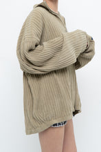 Load image into Gallery viewer, Vintage x Made in Hong Kong x Beige Velvet Ribbed Oversized Sweater (S-XXL)