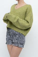 Load image into Gallery viewer, Modern x Green Knit Cropped Sweater (M, L)