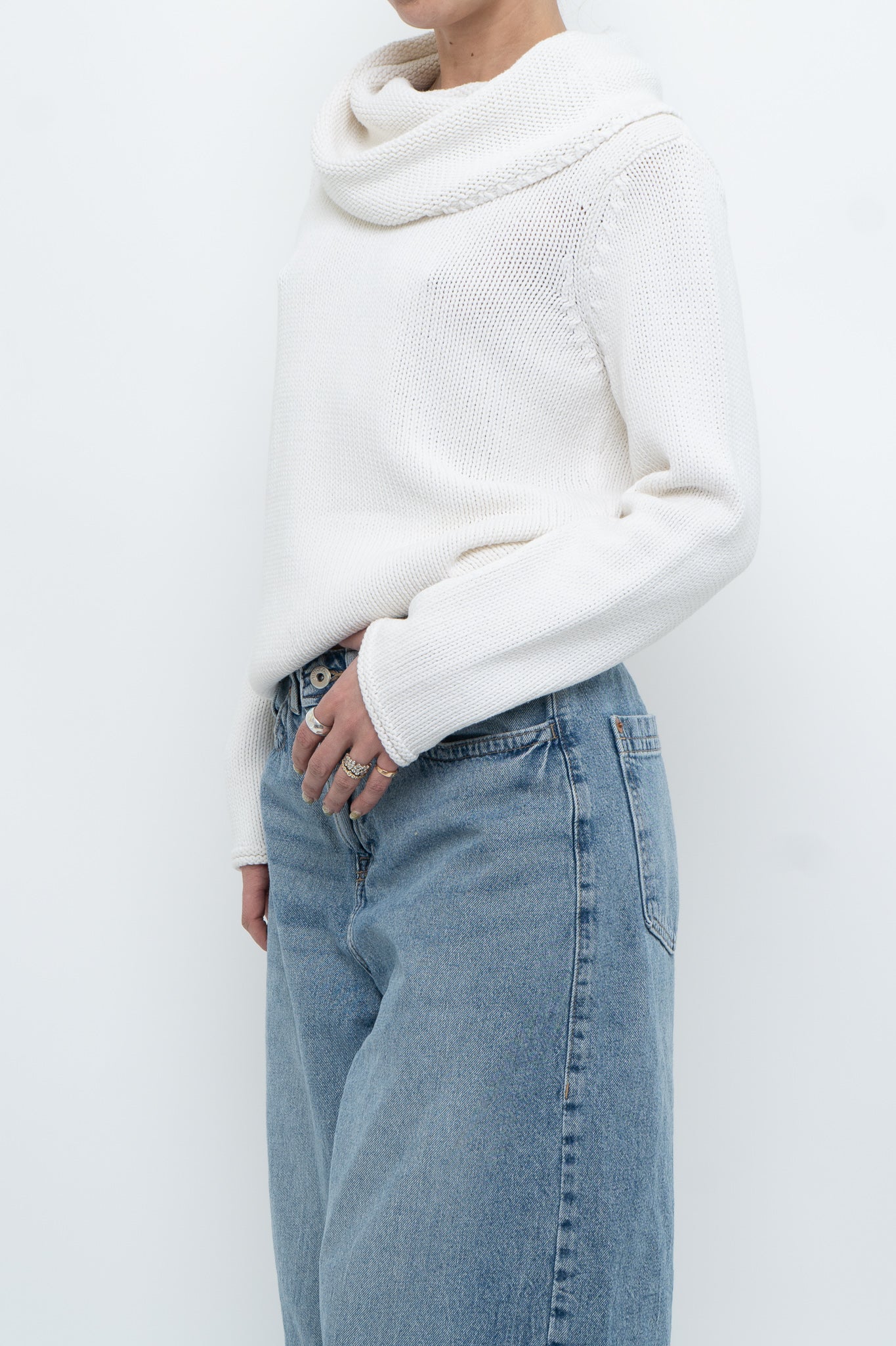 Vintage x Made in Hong Kong x Cotton White Mockneck Knit Sweater (S-L)