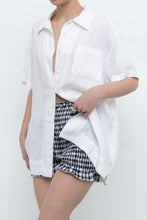 Load image into Gallery viewer, Vintage x Made in Australia x White Textured Short Sleeve Buttonup (XS-L)