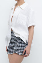 Load image into Gallery viewer, Vintage x Made in Australia x White Textured Short Sleeve Buttonup (XS-L)