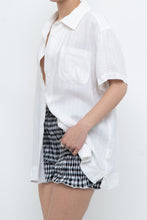 Load image into Gallery viewer, Vintage x Made in Australia x White Textured Short Sleeve Buttonup (XS-L)