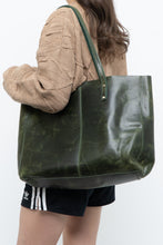 Load image into Gallery viewer, Vintage x Dark Green Distressed Oversized Leather Purse