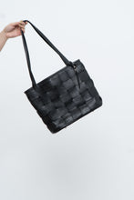 Load image into Gallery viewer, Vintage x Made in Italy x VIOLA CASTELLANI Woven Black Pebble Leather Purse