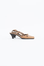 Load image into Gallery viewer, Vintage x FRANCO SARTO Tan Leather Kitten Heels (8)
