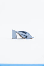 Load image into Gallery viewer, SAM &amp; LIBBY x Periwinkle Faux Leather Sandals