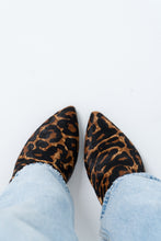 Load image into Gallery viewer, Vintage x ARNOLD CHURGIN Leopard Pony Hair Boots (10-11)
